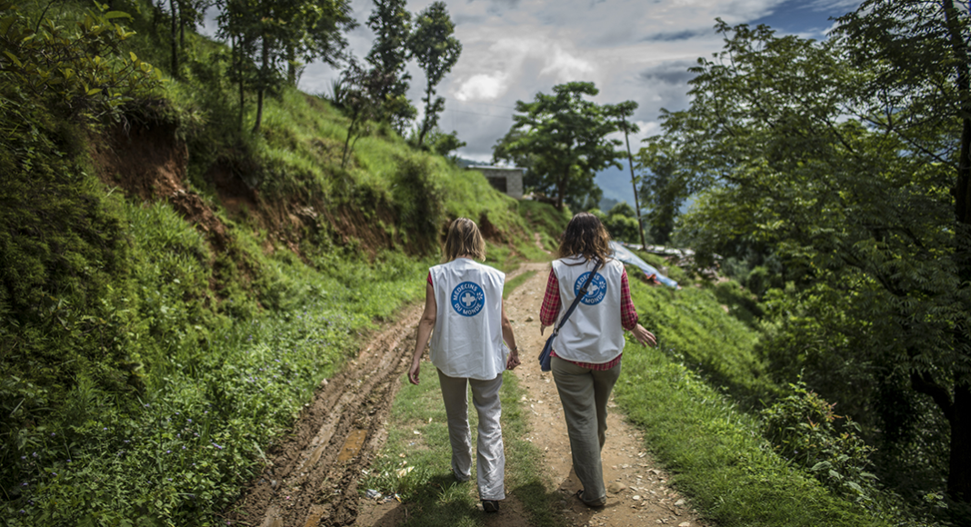 Evolutions du rôle et des mandats des pools à l’international Népal 2015 - Olivier Papegnies